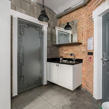 Strzalowa Underground Level By Renters Apartment *