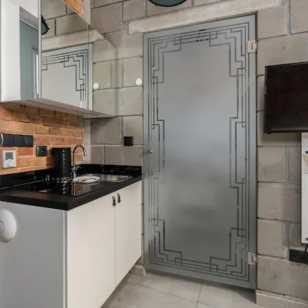 Apartment Strzalowa Underground Level By Renters *