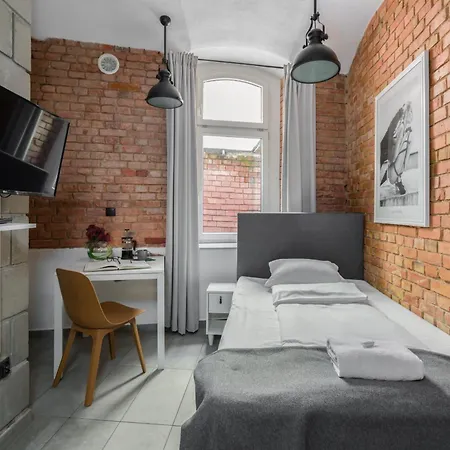 Strzalowa Underground Level By Renters Apartment *