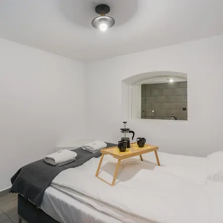 Strzalowa Underground Level By Renters Apartment *