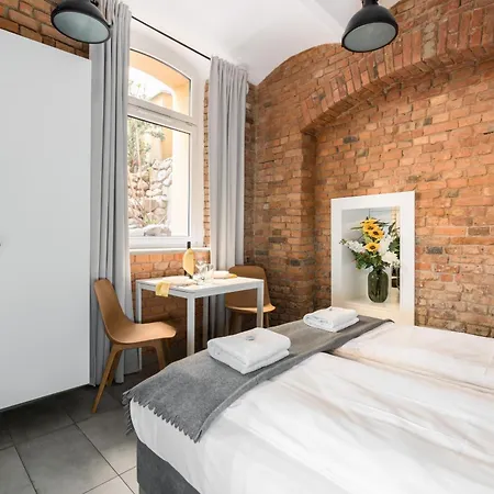 Apartment Strzalowa Underground Level By Renters *