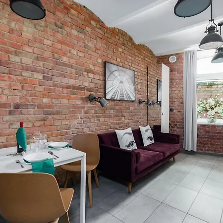 Strzalowa Underground Level By Renters Apartment