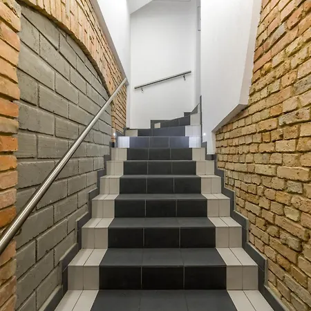 Strzalowa Underground Level By Renters Apartment