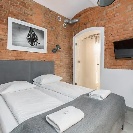 Strzalowa Underground Level By Renters Poznan