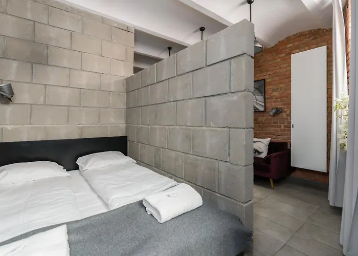 Strzalowa Underground Level By Renters *