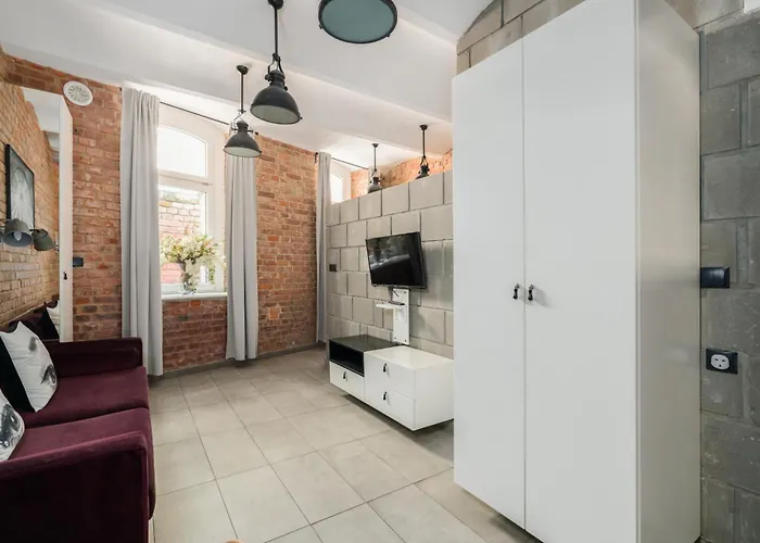 Strzalowa Underground Level By Renters 아파트 포즈난