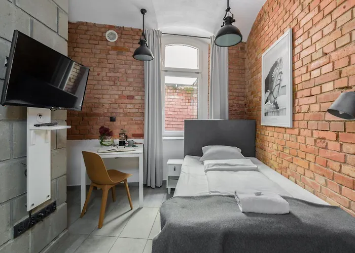 Strzalowa Underground Level By Renters Daire *