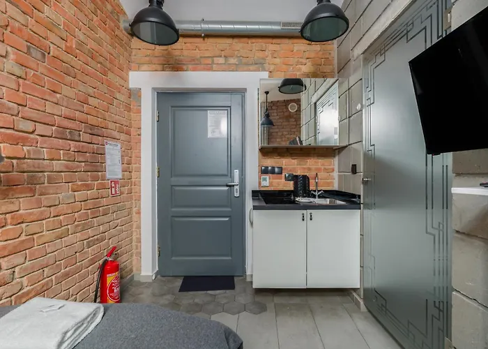 Strzalowa Underground Level By Renters Daire