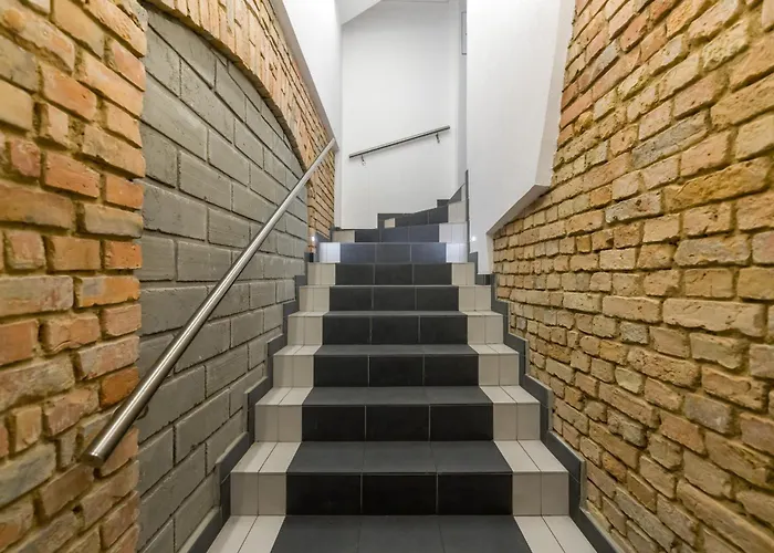 Strzalowa Underground Level By Renters Daire